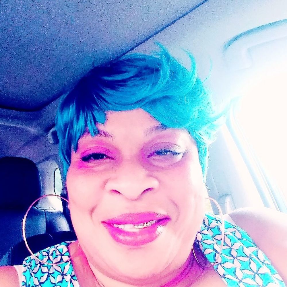 Meet your Posher, Sharon